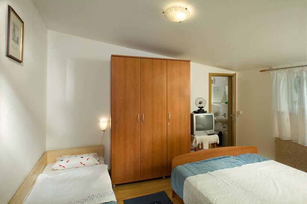 Farm Stay Ferjancic Vipava Bagian luar foto