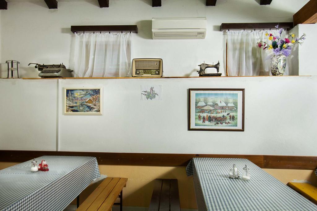 Farm Stay Ferjancic Vipava Bagian luar foto